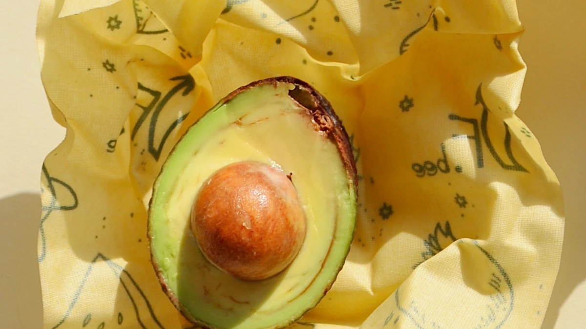 Black avocado: why?